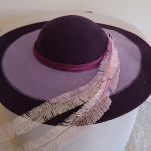 Doeskin felt purple feather hat